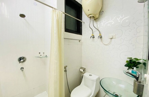 Sainik Farm House | BluO Classic 1BHK - MAX Hospital Saket