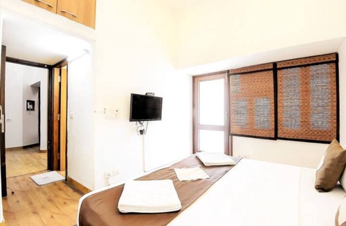 Defence Colony Apartment | BluO Modern 1BHK - Defence Colony