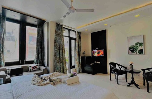Greater Kailash I Apartment | BluO Studio - M Block Mkt @ Greater Kailash
