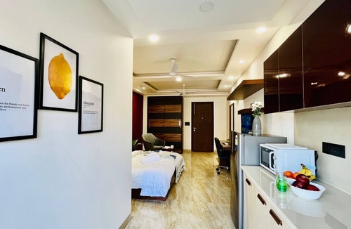 DLF Phase 3 Hotel | BluO Studio2 DLF CyberCity - Balcony, Gym TT, Lift