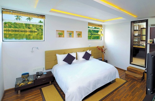 Kumbalam Hotel | Boche Island By Oxygen Resort