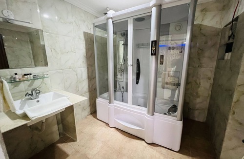 Bodh Gaya Hotel | Bodhgaya Regency Hotel
