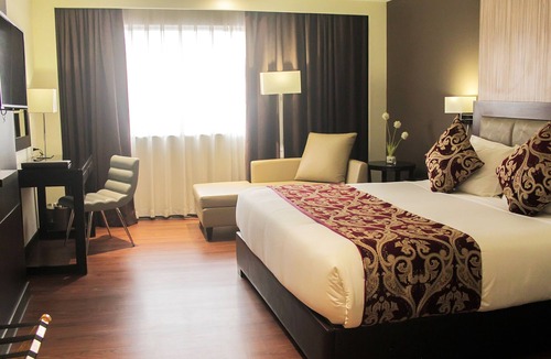 Diliman Hotel | Brentwood Suites
