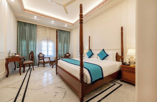 Amer Fort Road Hotel | BRIJ CASTLE