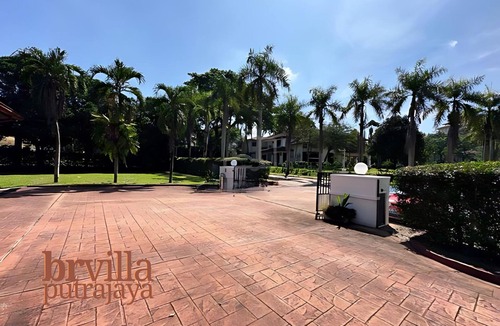 Putrajaya Villa | BRVilla 5-bedroom villa in IOI Resort City Putrajaya with PRIVATE POOL