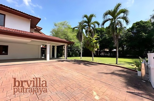 Putrajaya Villa | BRVilla 5-bedroom villa in IOI Resort City Putrajaya with PRIVATE POOL