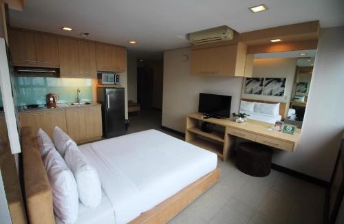 Wack-Wack Greenhills Apartment | BSA Twin Towers