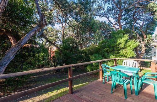 Anglesea House | Budget Accomodation
