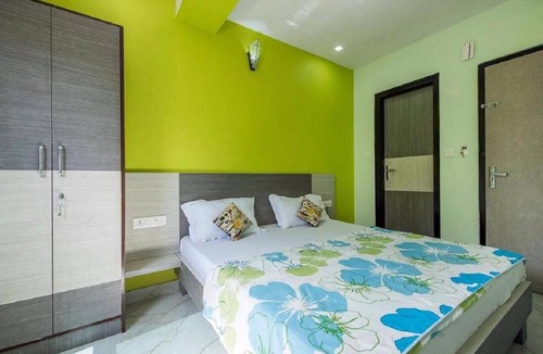 Gopalbari Hotel | Budget Comfy stay near Rail-station Jaipur @ city heart