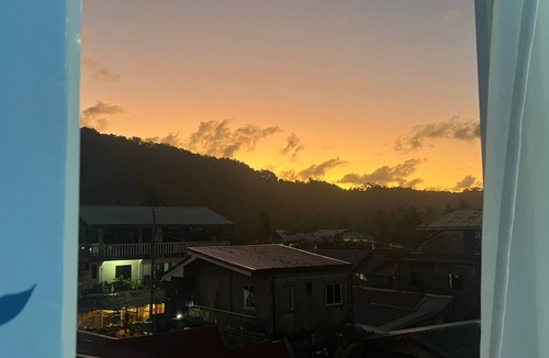 San Isidro Bed & Breakfast | Bulan Pacifica - Big Window ~ Mountain View
