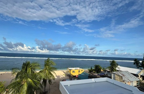 San Isidro Bed & Breakfast | Bulan Pacifica - Big Window ~ Mountain View