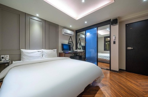 Daeyeon-dong Hotel | Busan Daeyeondong Hotel Smith