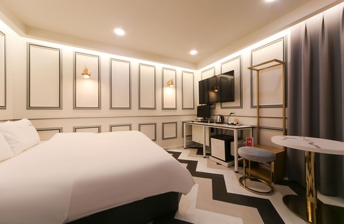 Saha Hotel | Busan Hadan E