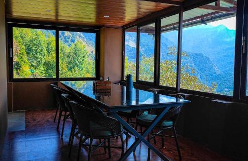 Ukhimath Cabin | Cafe Buransh