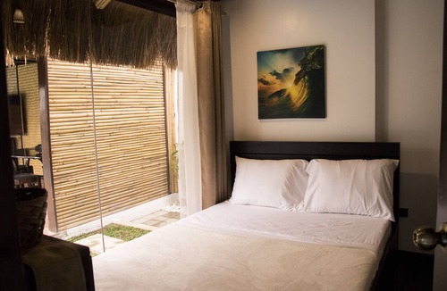Pansol House | California Beach Villa2