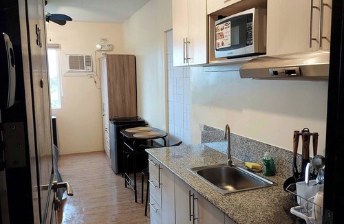 Silang Condo | Calm and Clean Getaway + 400mbps+Netflix+Disney