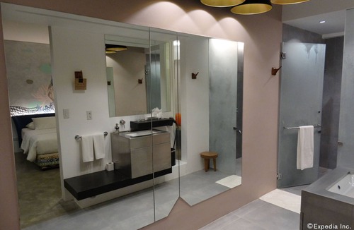 Puerto Princesa City Centre Hotel | Canvas Boutique Hotel