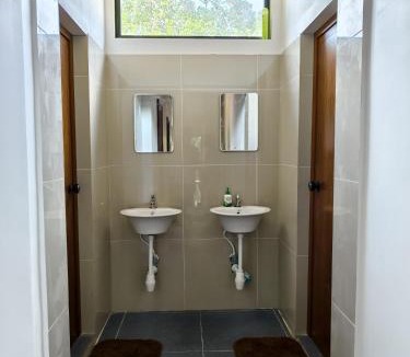 Aryad South House | Carmel Stay