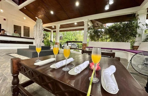 Puerto Princesa City Centre Hotel | Carpe Diem Villas & Resort
