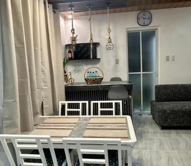 Urdaneta City Apartment | Casa Amore
