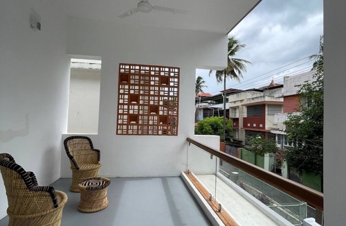 Vazhuthacaud House | Casa Grey Trivandrum