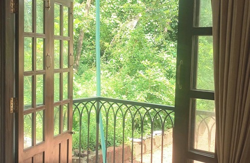 Arpora Villa | Casa Hibiscus 2bhk with Pvt. Garden & Pet-Friendly!