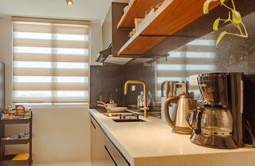 Mandaue Condo | Casa Solaeice Fully Furnished 1BR with Balcony - Sleeps 4 in Casa Mira Mandaue