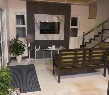 Cabuyao Villa | Casa Villa Gracia