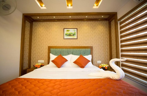 Alappuzha Boat Rental | Casino Houseboats