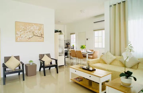 Dauis Villa | Cassandra's Place Panglao Island Bohol w/pool