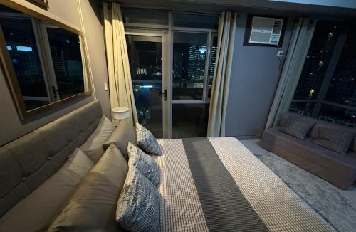 Socorro Apartment | Castle Nook Staycation, Studio-Type Staycation in Manhattan Heights, Cubao