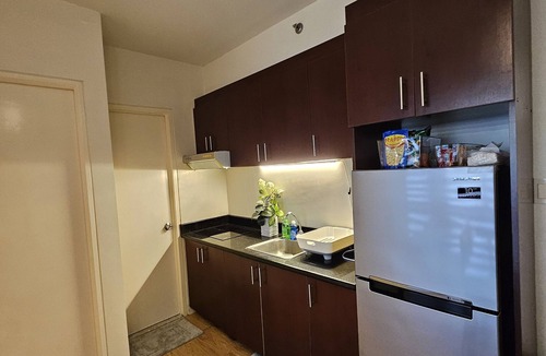 Lahug Condo | Centrally located, accesible, modern