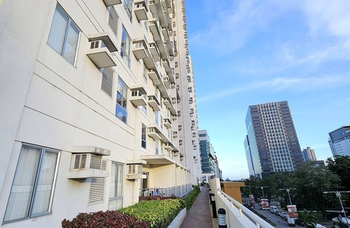 Lahug Condo | Centrally located, accesible, modern