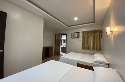 Lobo Resort | Cerca Parola beach resort
