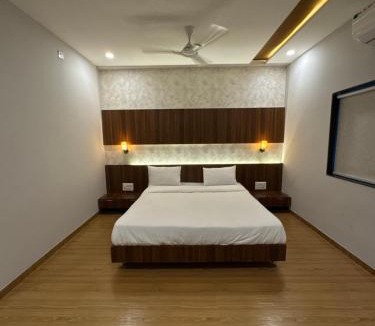 Palsana Hotel | Chamunda Hotel