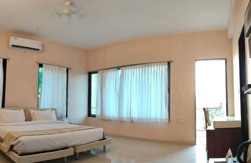 Navsari Hotel | Chandanvan Club & Resort