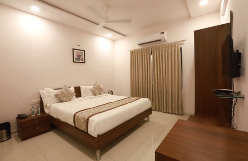 Navsari Hotel | Chandanvan Club & Resort
