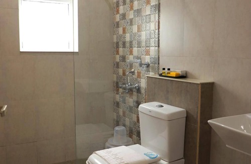 Kollam Hotel | Chandra Inn