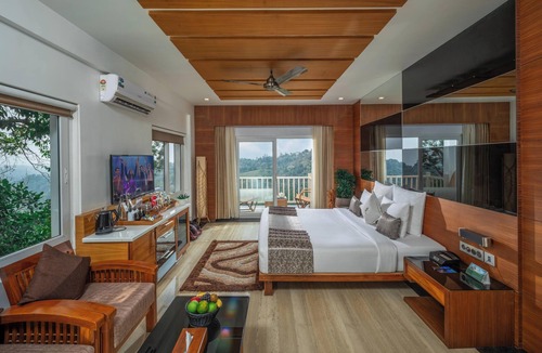 Chithirapuram Hotel | CHANDYS WINDY WOODS