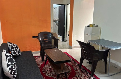 Naini Apartment | Charming 1-bedroom apartment in Rehi Taluka, Naini