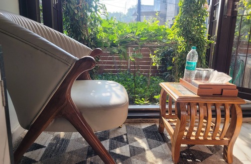 Noida Villa | Charming 1-bedroom in a villa with WiFi, AC in fabulous Noida