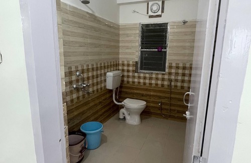 Sualkuchi Apartment | Charming 2-bedroom apartment with AC, WiFi, 2mins from Guwahati Airport