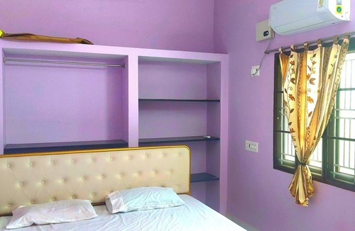 Tiruchendur House | Charming 2-bedroom house within 2km of temple with WiFi, AC and parking facility