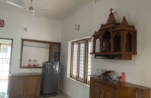 Angamali House | Charming 4-AC-bedroom townhome with WiFi in enchanting Angamaly near airport