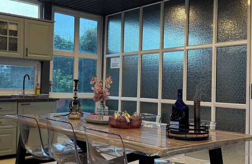 Javan Villa | Charming 4-bedroom villa with AC, fitness room in Javan
