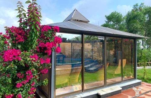 Javan Villa | Charming 4-bedroom villa with AC, fitness room in Javan