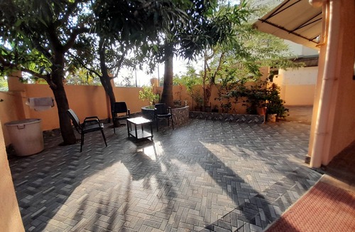 Holy Cross Colony House | Charming bungalow with AC and WiFi in beautiful Dabolim