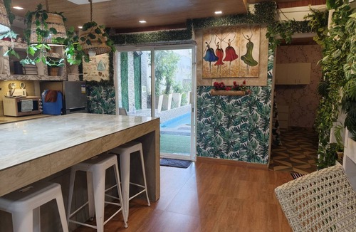 Bacolod House | Charming House with Private Pool