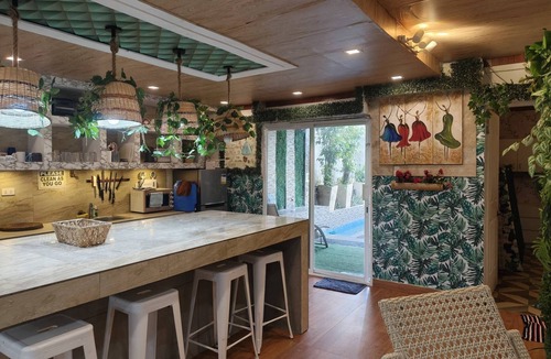 Bacolod House | Charming House with Private Pool
