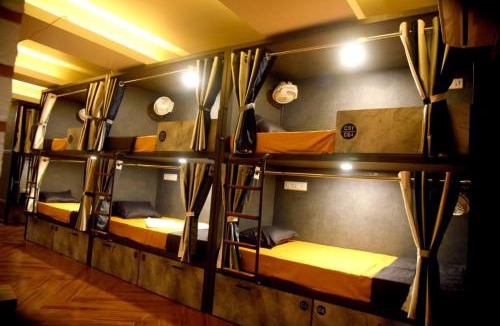 Ahmedabad City Centre Hostel | Charyana Backpackers